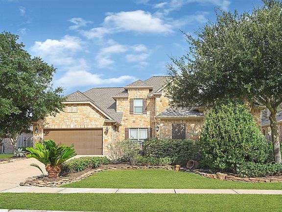 2nd image of 902 Cactus Ridge Ct