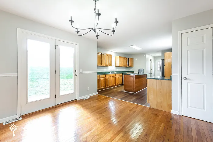 101 Luke Ct — Photo 6