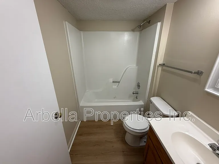 103 S Beech St #15 — Photo 11