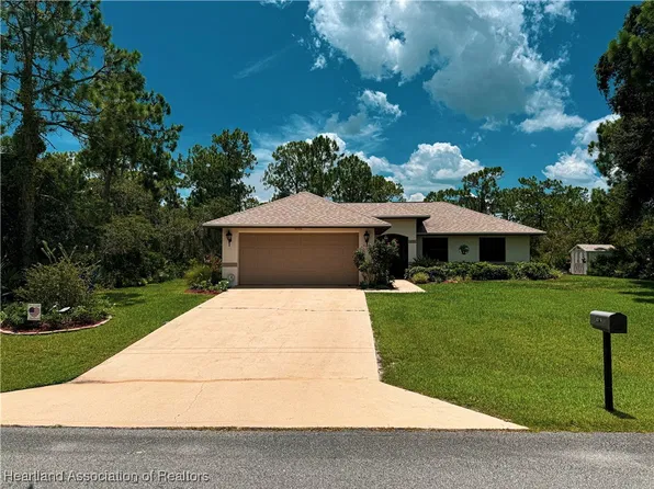 3216 Locust Ave, Lake Placid, FL 33852