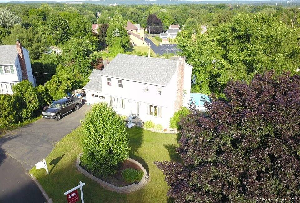 1st image of 51 Erik Ct