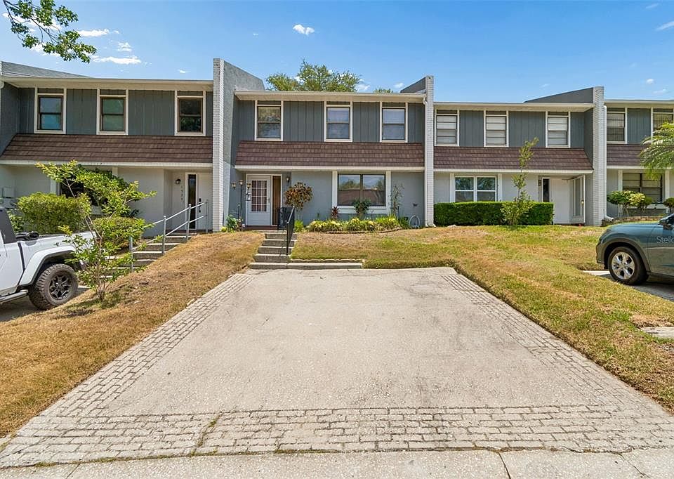 1st image of 1319 ABBEY CRESCENT LANE