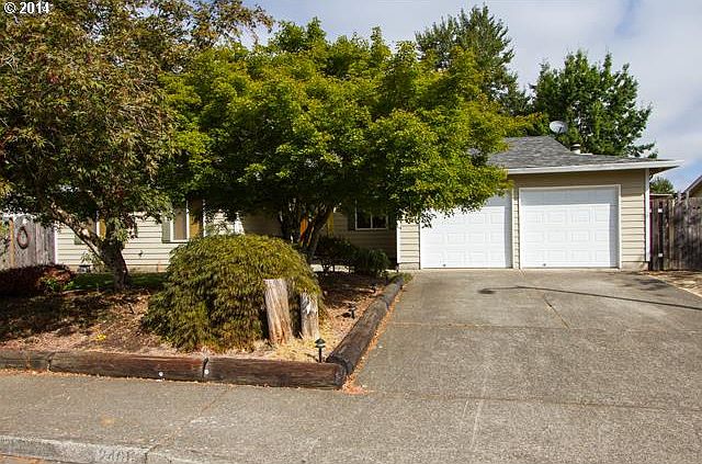 1st image of 2401 SE Willow Dr