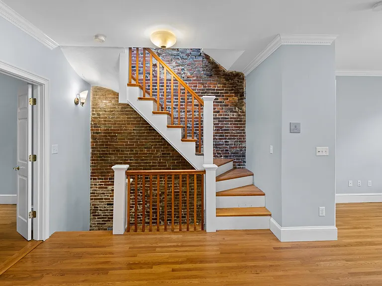 150 Salem St #4 — Photo 6