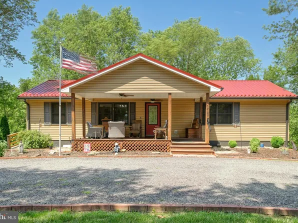 110 Patrick Henry Dr, Louisa, VA 23093