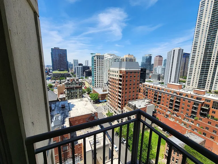 630 N State St #1801 — Photo 12