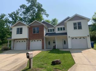 9-17 Seneca Rd, Huntington, WV 25705