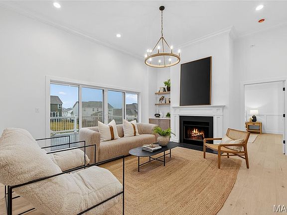 3rd image of 1216 Patchwork Flds