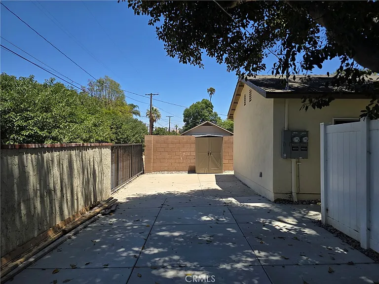 4653 Emerson St — Photo 17