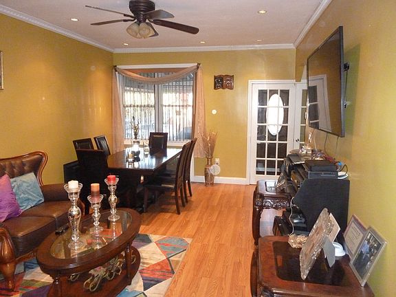 5th image of 9621 Avenue B