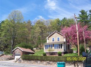 118 High St, Upton, MA 01568