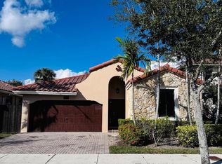 Fontainebleau West North, Miami, FL 33172