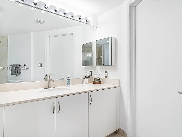 1750 N Bayshore Dr #3914 — Photo 24