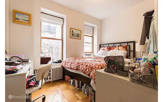 Rented by Douglas Elliman | media 19