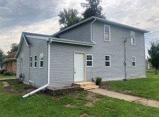 1002 S 8th Ave, Vinton, IA 52349