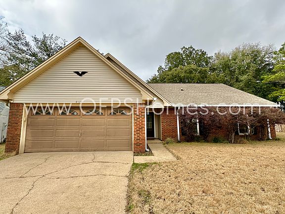 2nd image of 4539 Parkwood Ln E