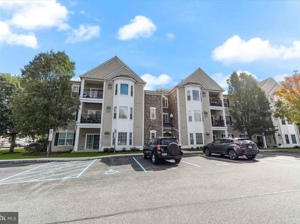 111 Creekside Dr Unit 1, Brookhaven, PA 19015