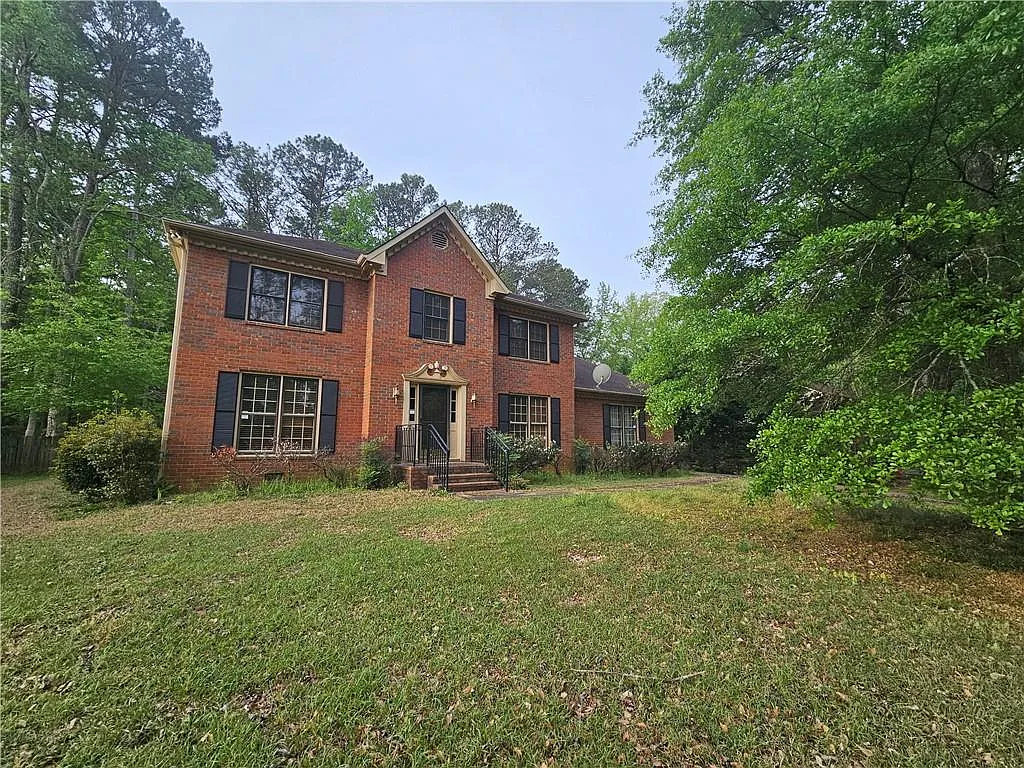 1935 Coventry Way photo 1