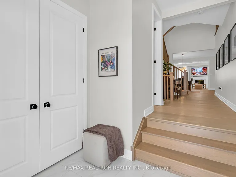 669 Newlove St — Photo 3