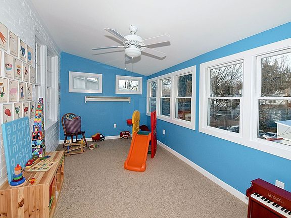 Bonus/Family Room Upper Level