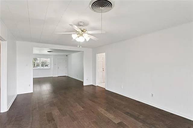 3624 45th St — Photo 3