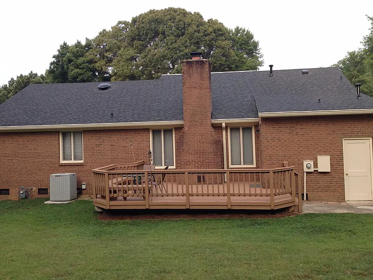 921 Glenshannon Rd — Photo 2
