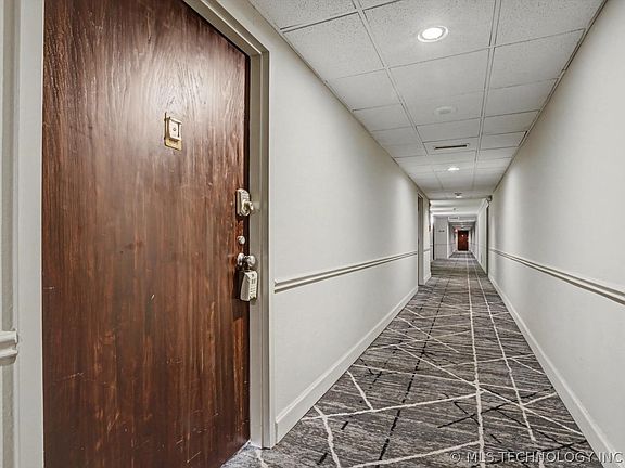 3rd image of 450 W 7th St APT 1709