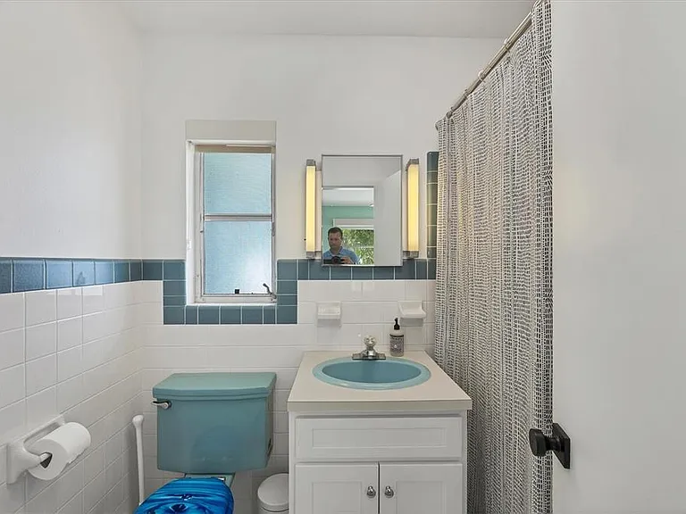 550 Gaspar Dr — Photo 23