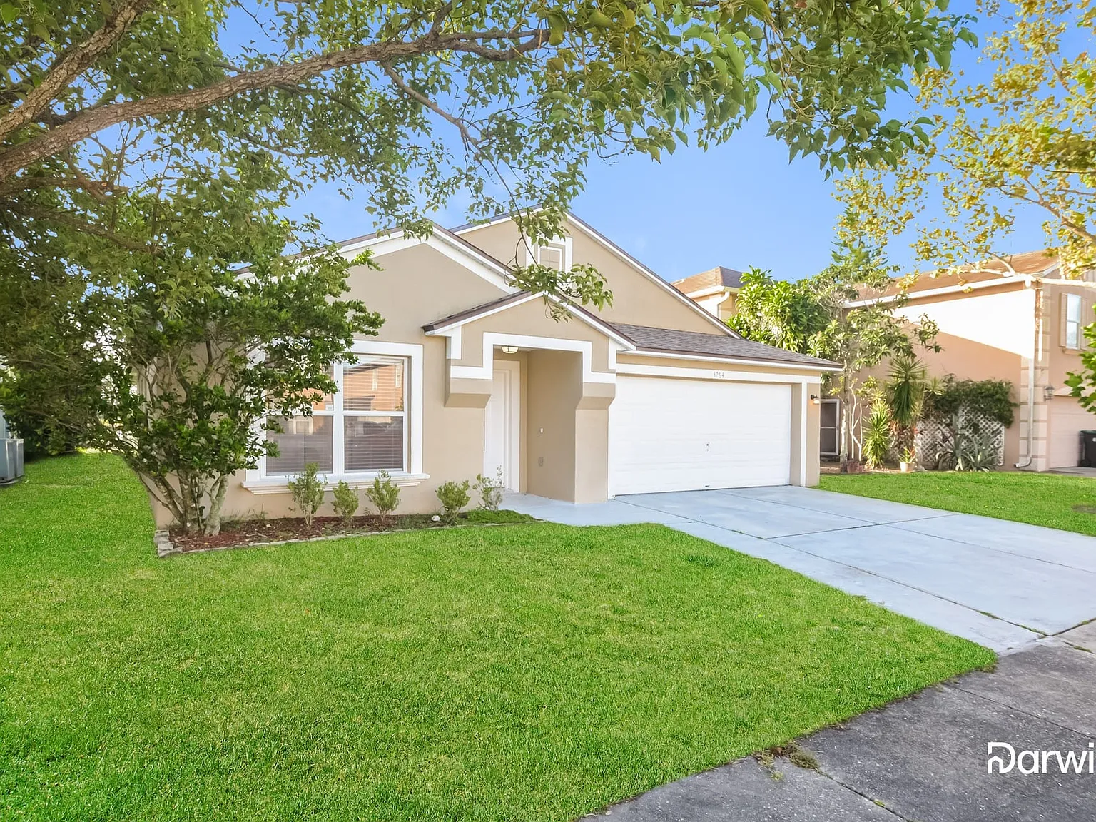 4 bed, 2.0 bath, 1934 sqft, $2,475 — Photo 2