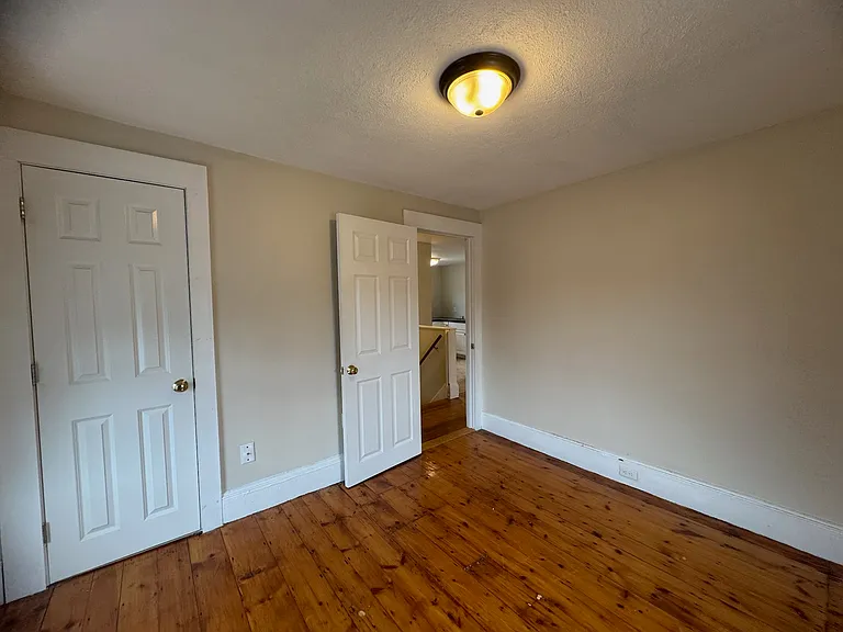 12 Lovett St #5 — Photo 8