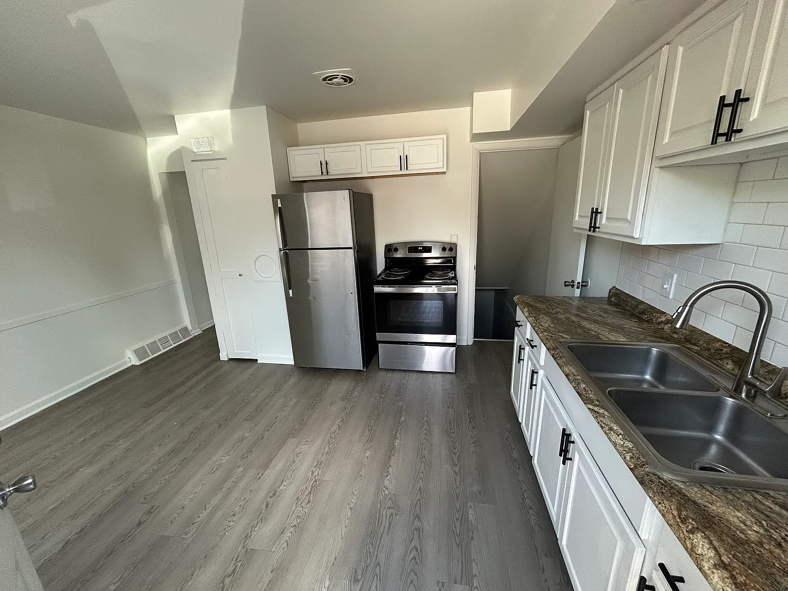 2 bed, 810 sqft, $1,095 — Photo 3