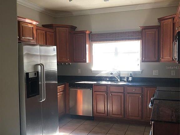 4th image of 401 Ruth Ln #R-1