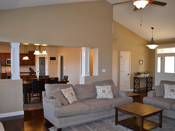 4th image of 4380 Regatta Dr
