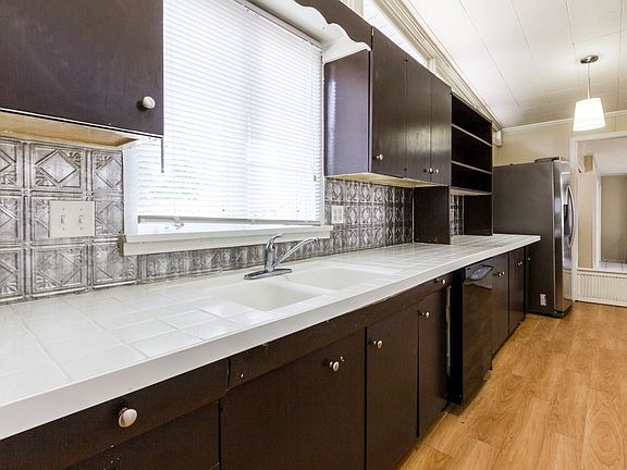 SQFT-0802.jpg
