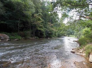 537 Photo Ln, Woodlawn, VA 24381