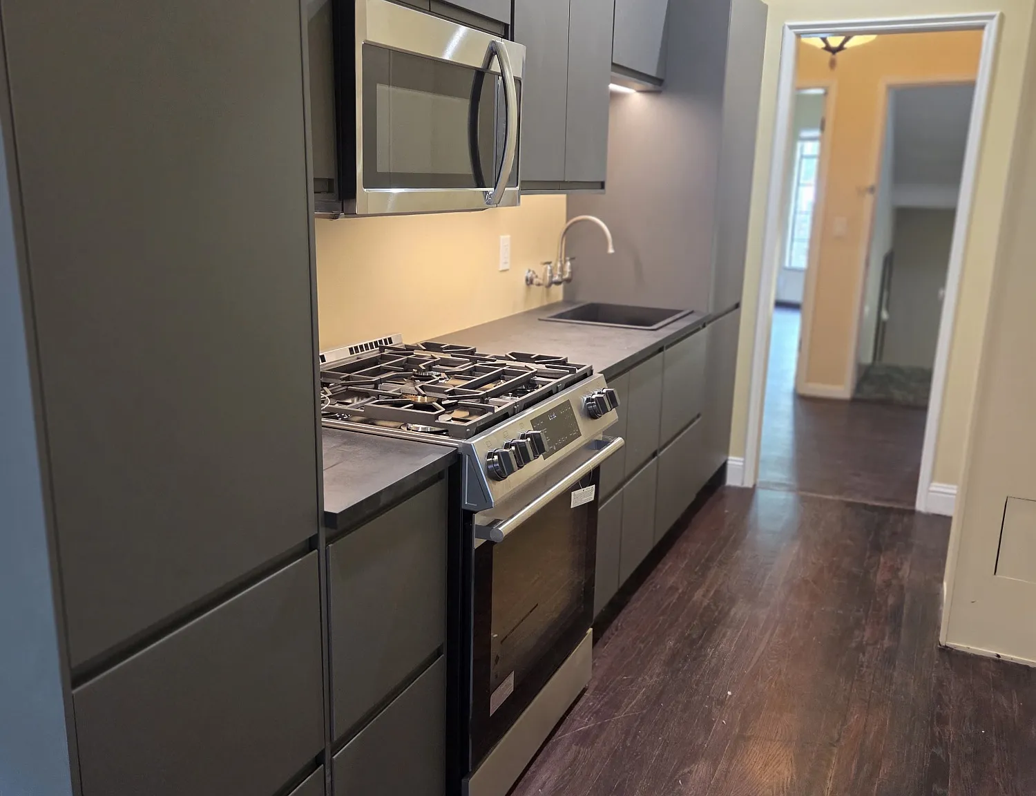 2 bed, $2,600 — Photo 2