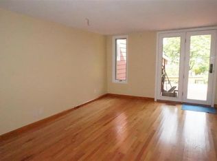 18 North St, Schenectady, NY 12305