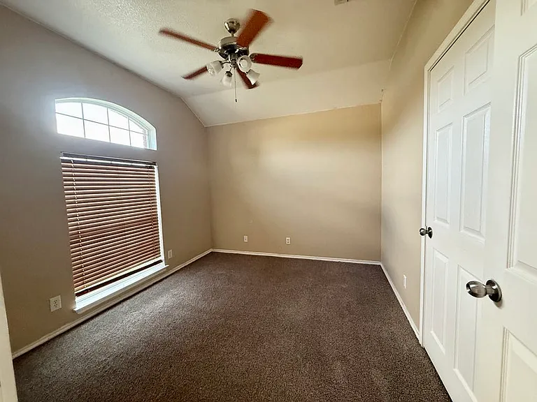 4006 Frigate Dr — Photo 8