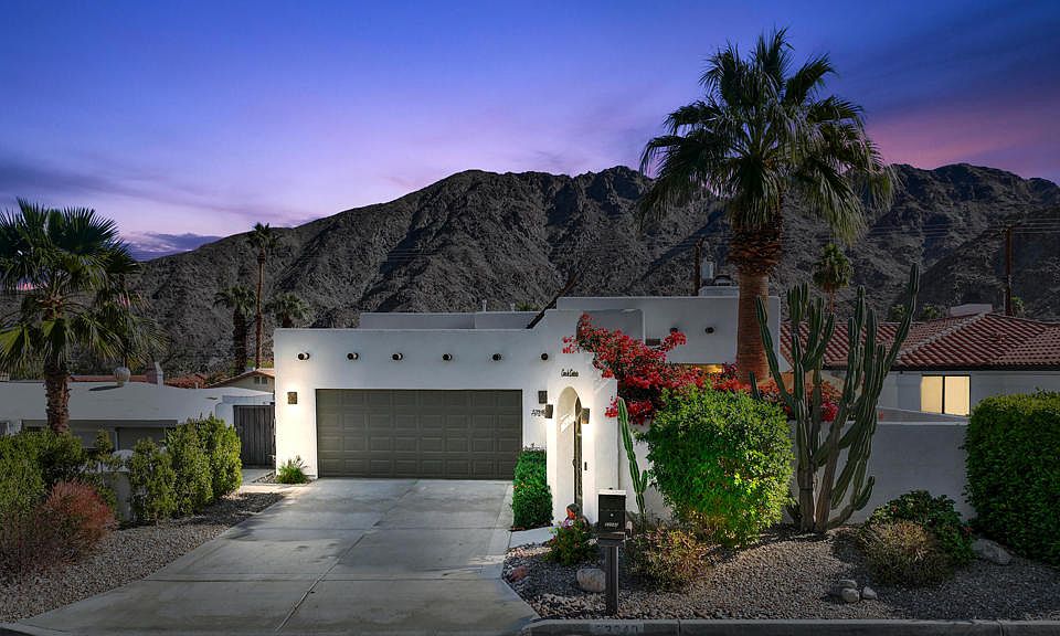 1st image of 53940 Avenida Villa
