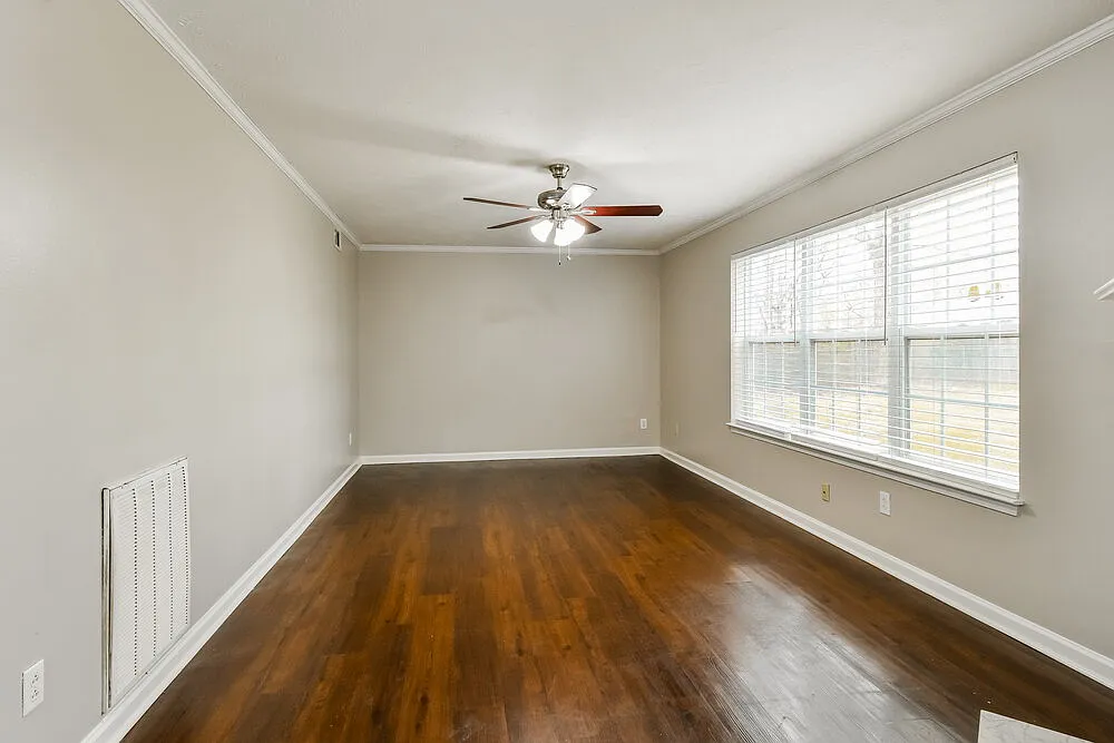 3 bed, 2.5 bath, 2224 sqft, $2,375 — Photo 4