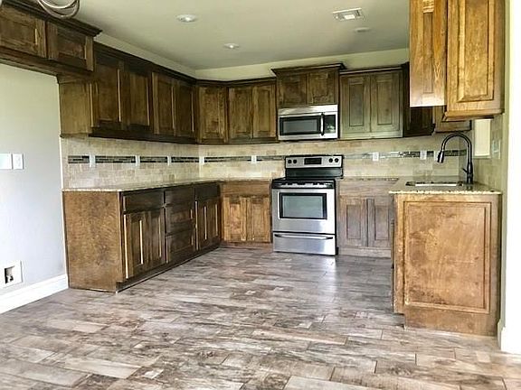 4th image of 2803 SW Twilight Ave