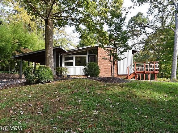 2nd image of 3433 Gaddy Ct
