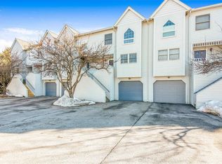 33 Harbor View Rd APT 1204, South Burlington, VT 05403