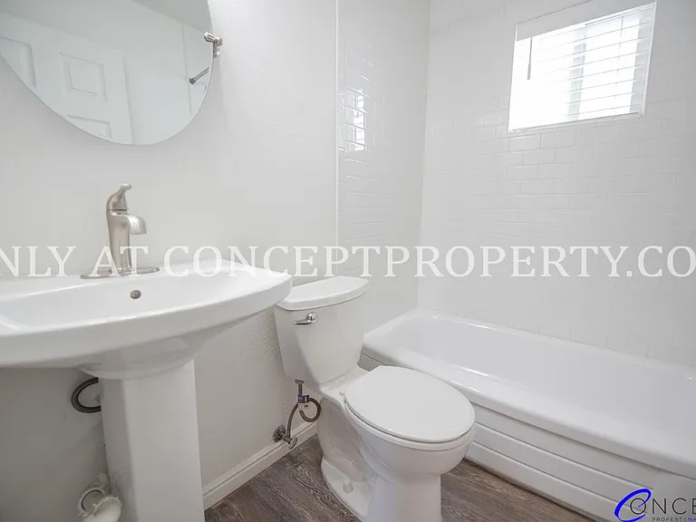 Mayfair — Photo 16