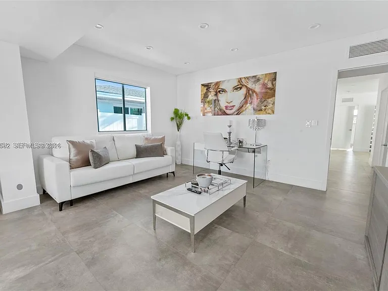 7525 Buccaneer Ave — Photo 22