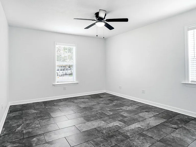 1013 Irion Dr — Photo 10