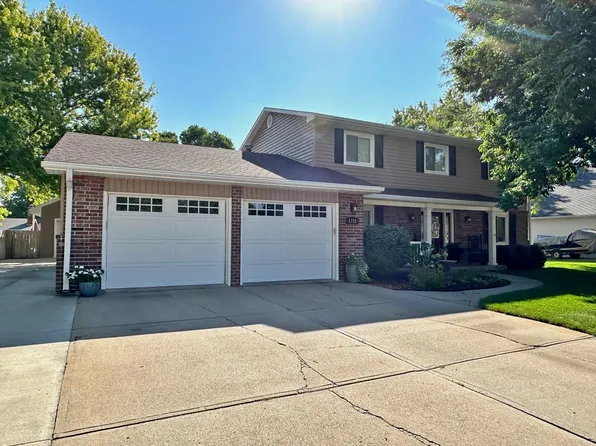 1111 Miles Court, North Platte, NE 69101