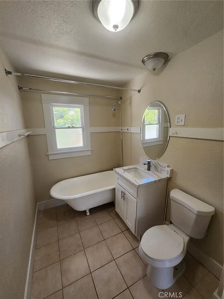 Studio, 550 sqft, $2,195 — Photo 4