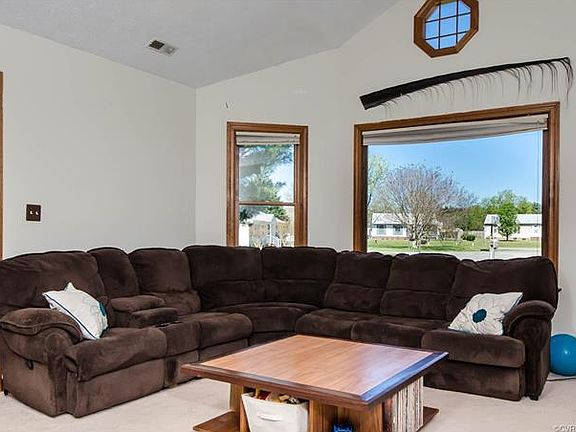 5th image of 6463 Lakevista Cir