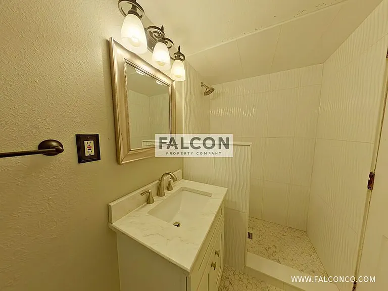 3006 W Pikes Peak Ave — Photo 10